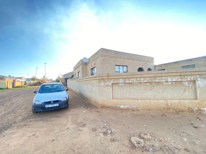3 Bedroom Property for Sale in Finetown Gauteng