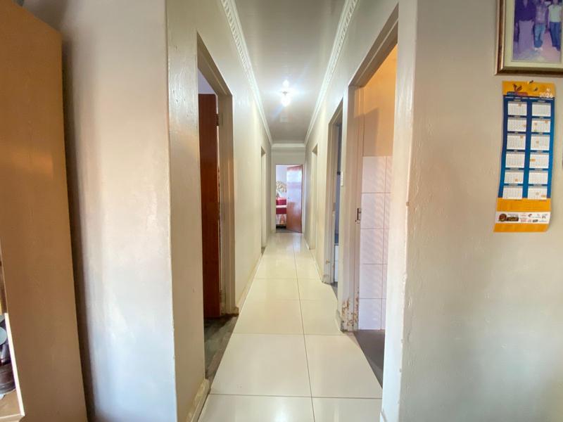 3 Bedroom Property for Sale in Finetown Gauteng