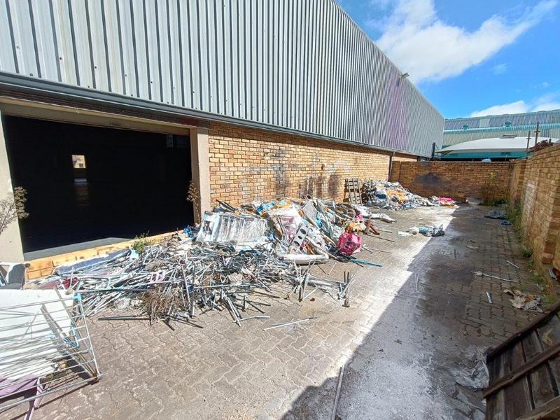 To Let Commercial Property for Rent in Stormill Gauteng