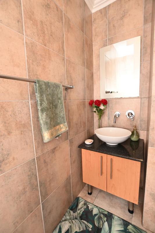 To Let 2 Bedroom Property for Rent in Rivonia Gauteng