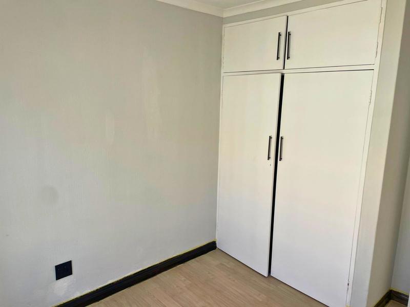 2 Bedroom Property for Sale in Birchleigh North Gauteng