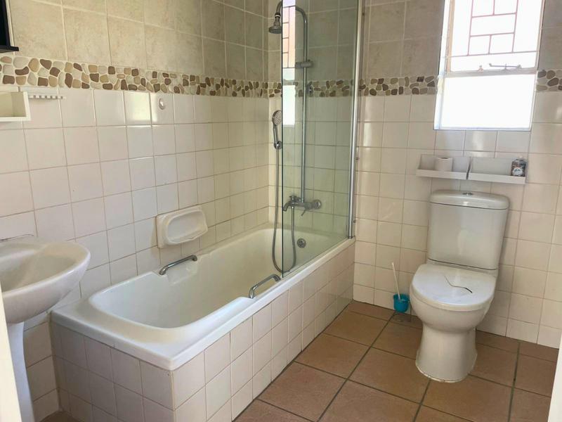 2 Bedroom Property for Sale in Birchleigh North Gauteng