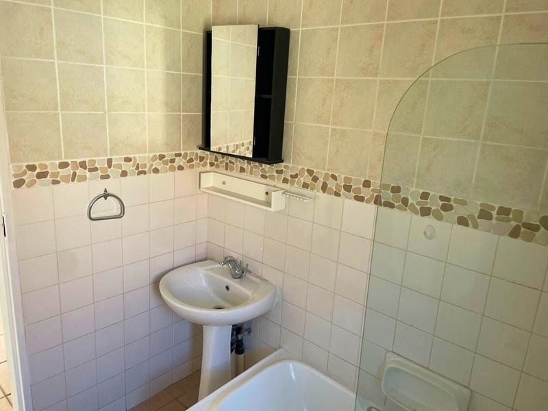 2 Bedroom Property for Sale in Birchleigh North Gauteng