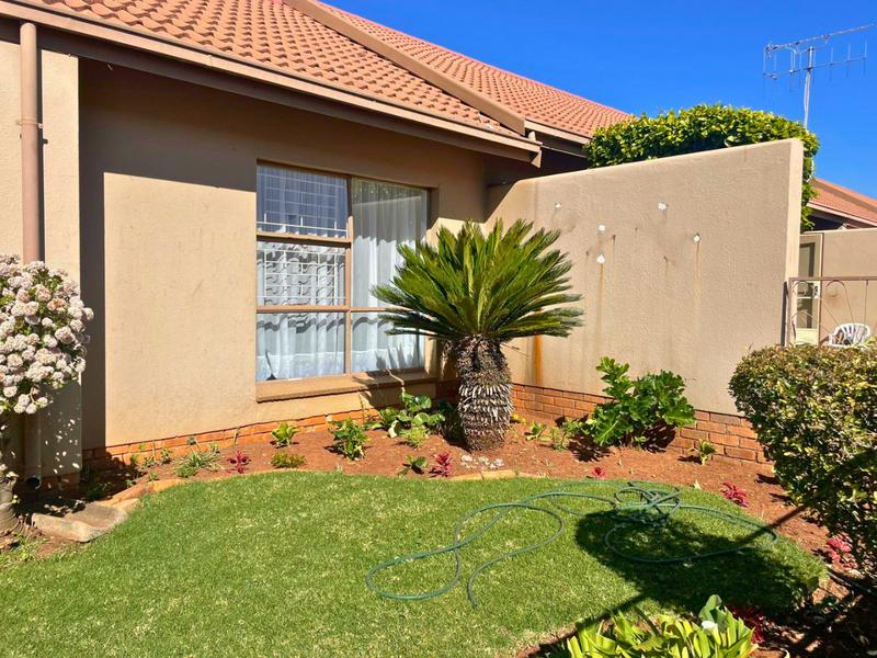 2 Bedroom Property for Sale in Birchleigh North Gauteng