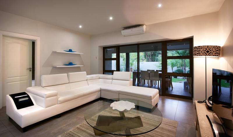 To Let 4 Bedroom Property for Rent in Sandown Gauteng