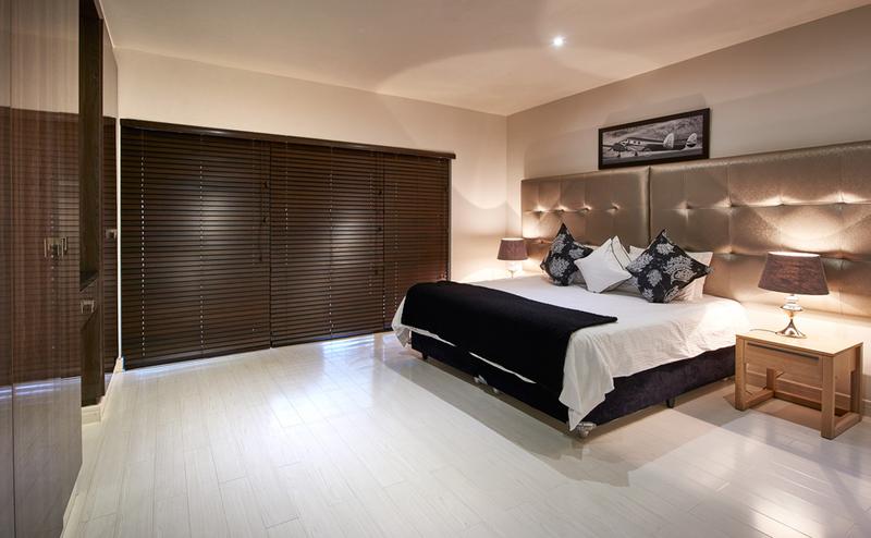 To Let 4 Bedroom Property for Rent in Sandown Gauteng
