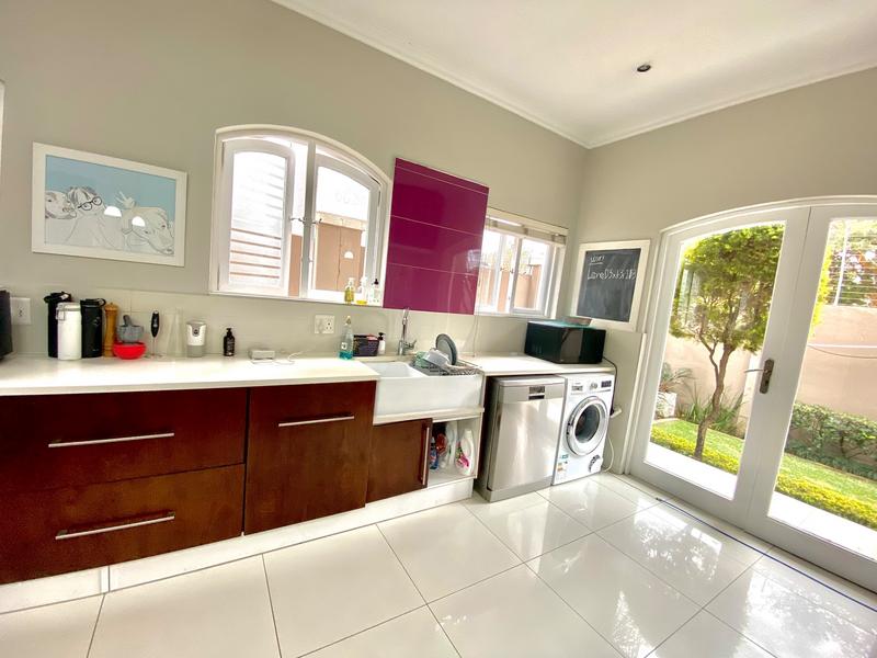 To Let 3 Bedroom Property for Rent in Broadacres Gauteng