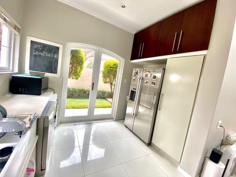 To Let 3 Bedroom Property for Rent in Broadacres Gauteng