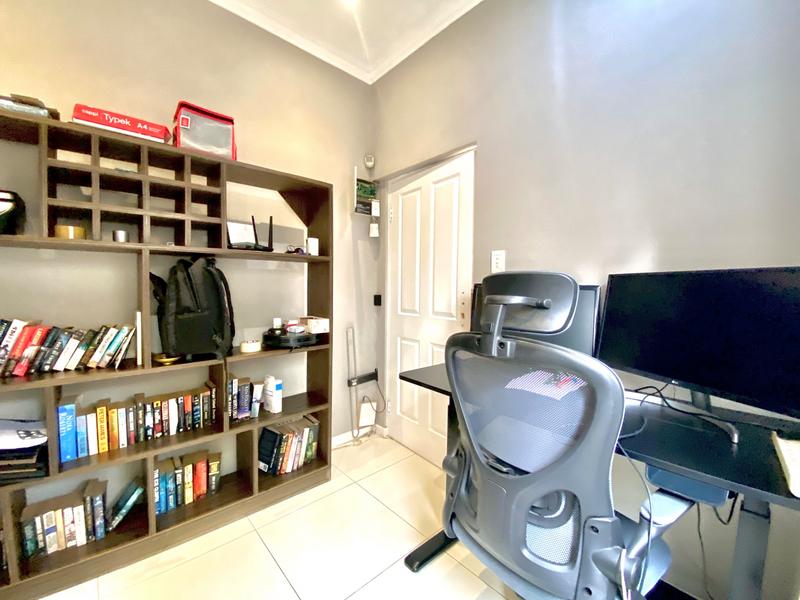 To Let 3 Bedroom Property for Rent in Broadacres Gauteng