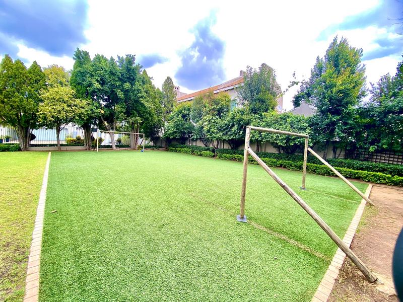 To Let 3 Bedroom Property for Rent in Broadacres Gauteng