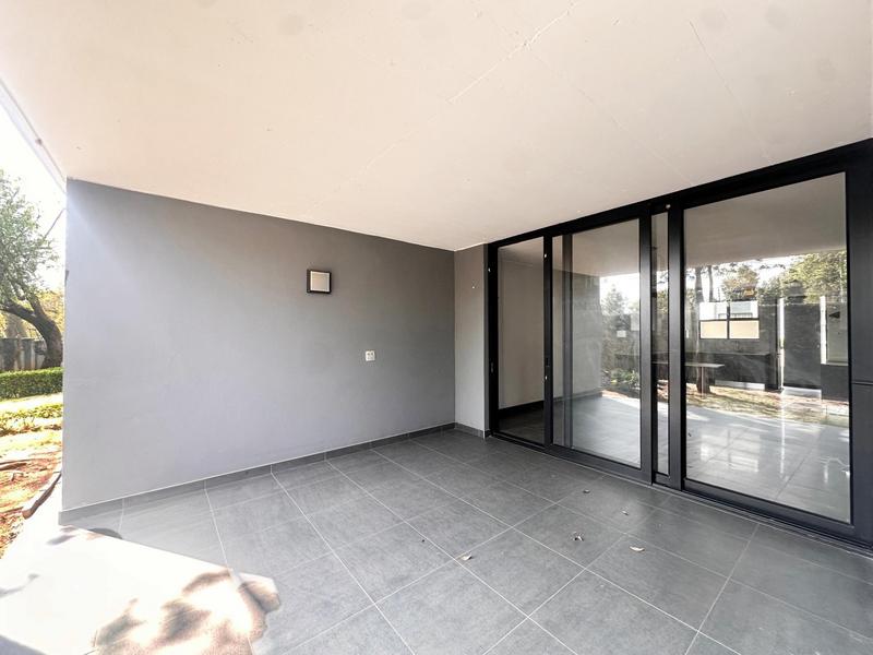 To Let 2 Bedroom Property for Rent in Atholl Gauteng