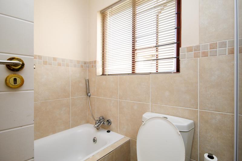 3 Bedroom Property for Sale in Thatchfield Gauteng