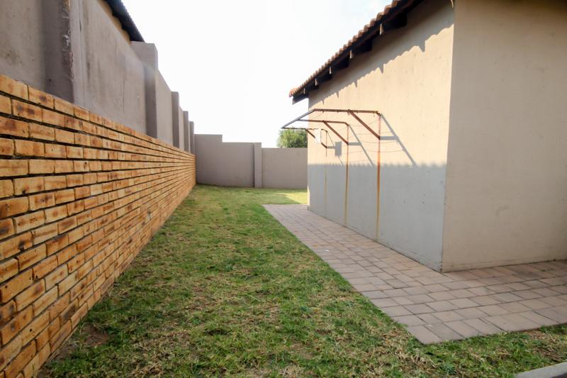 3 Bedroom Property for Sale in Thatchfield Gauteng