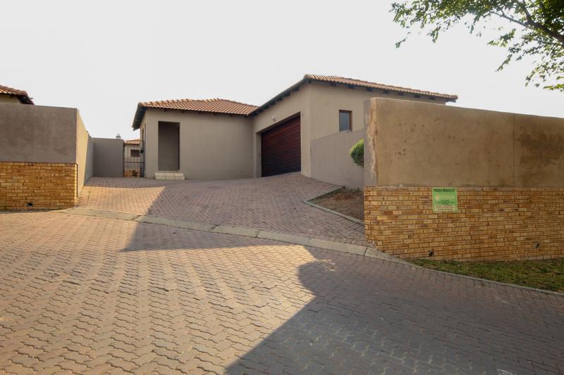 3 Bedroom Property for Sale in Thatchfield Gauteng