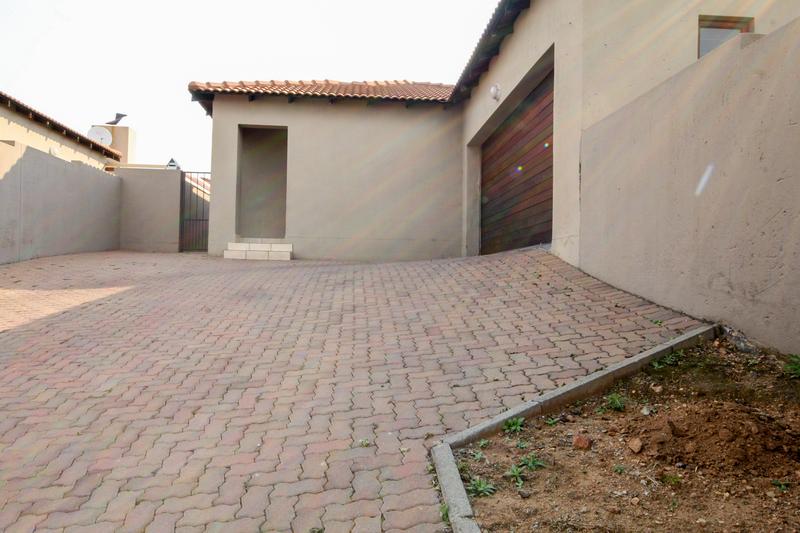 3 Bedroom Property for Sale in Thatchfield Gauteng