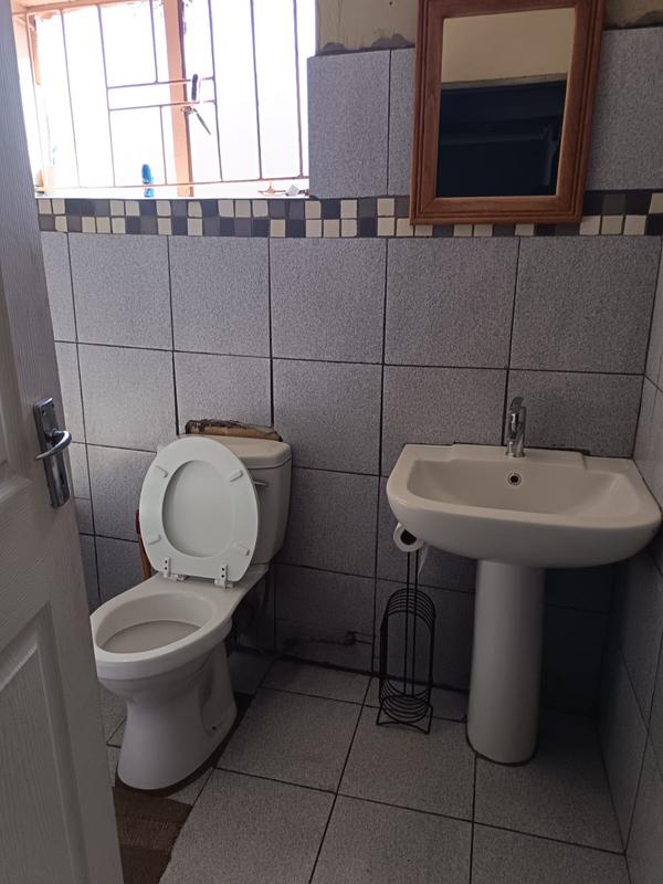 2 Bedroom Property for Sale in Tsakane Gauteng