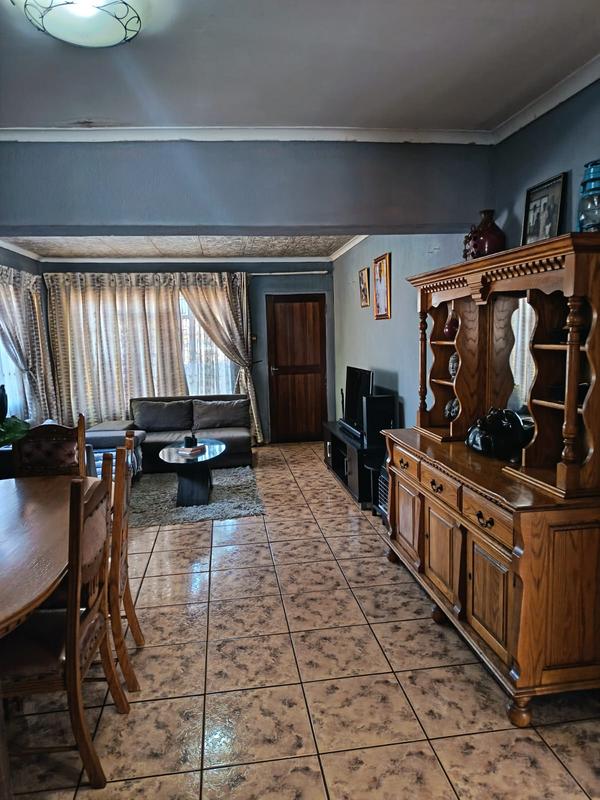2 Bedroom Property for Sale in Tsakane Gauteng