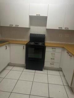 To Let 2 Bedroom Property for Rent in Vorna Valley Gauteng