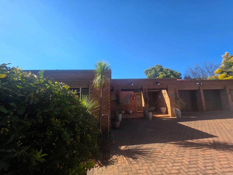 4 Bedroom Property for Sale in Greenhills Gauteng