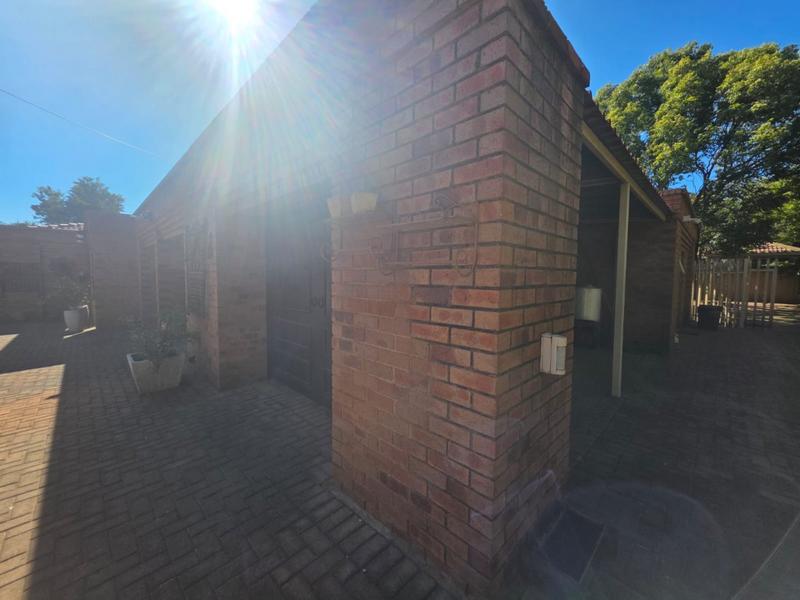 4 Bedroom Property for Sale in Greenhills Gauteng