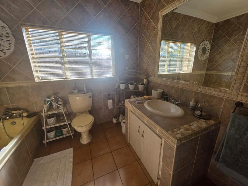 4 Bedroom Property for Sale in Greenhills Gauteng