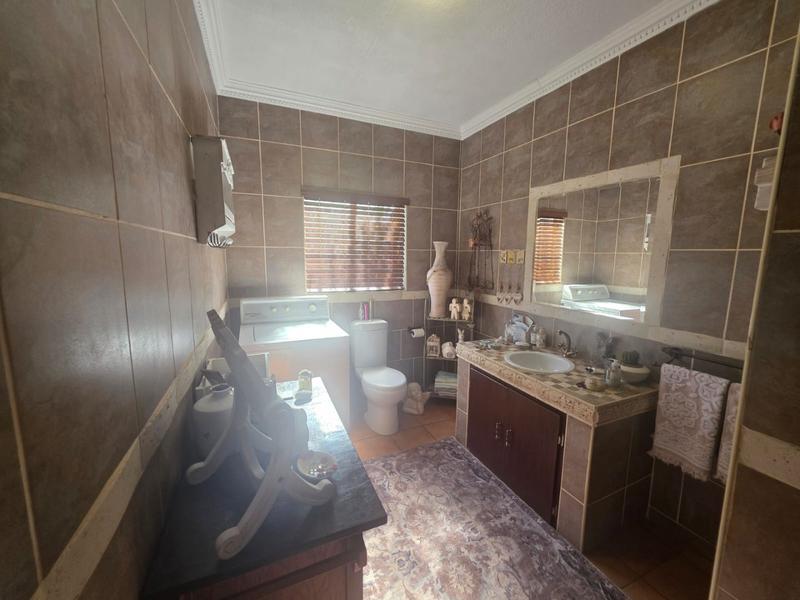 4 Bedroom Property for Sale in Greenhills Gauteng