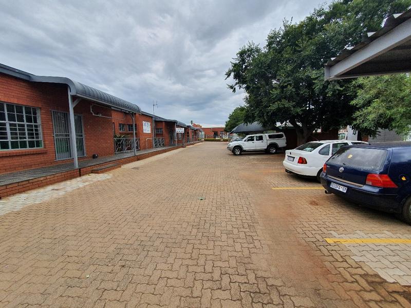 To Let Commercial Property for Rent in Hennopspark Gauteng