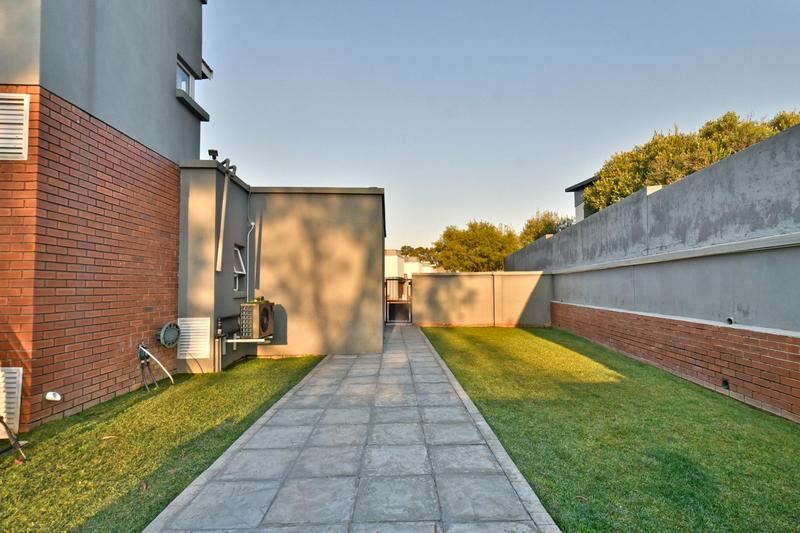 3 Bedroom Property for Sale in Eye of Africa Gauteng