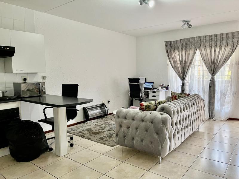 1 Bedroom Property for Sale in Morningside Gauteng