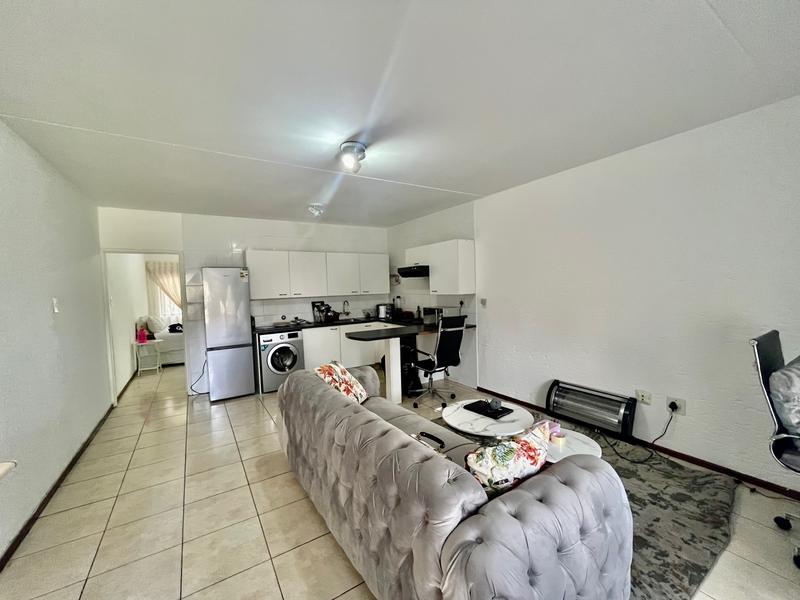 1 Bedroom Property for Sale in Morningside Gauteng