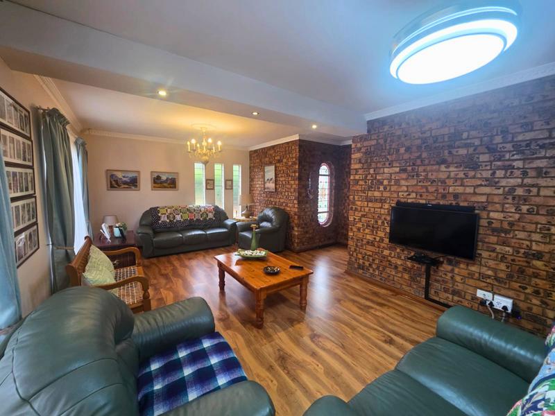 3 Bedroom Property for Sale in Glen Marais Gauteng