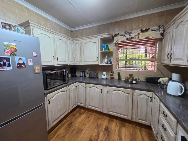 3 Bedroom Property for Sale in Glen Marais Gauteng