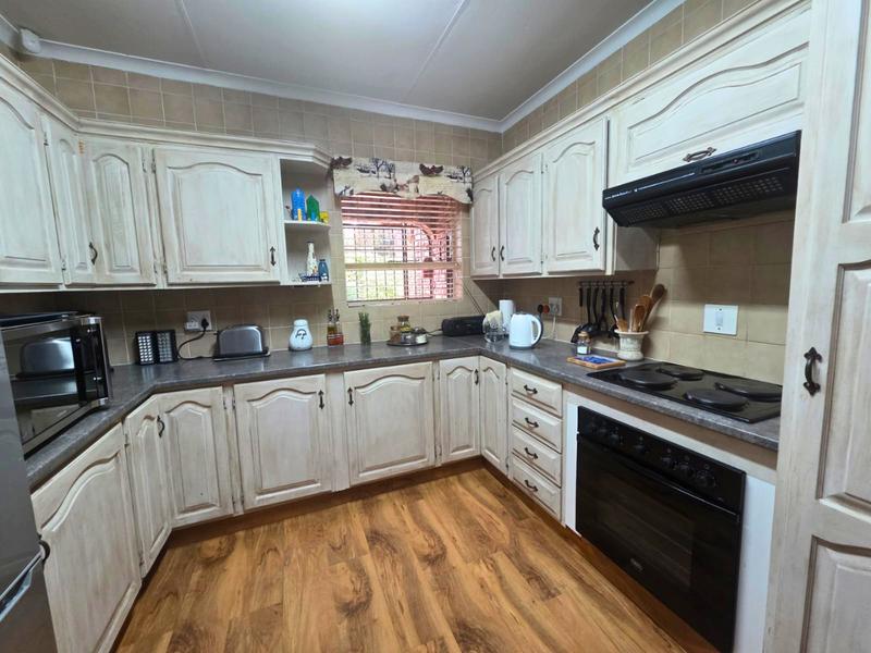 3 Bedroom Property for Sale in Glen Marais Gauteng