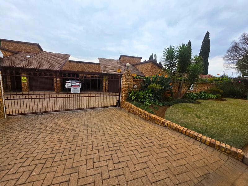 3 Bedroom Property for Sale in Glen Marais Gauteng