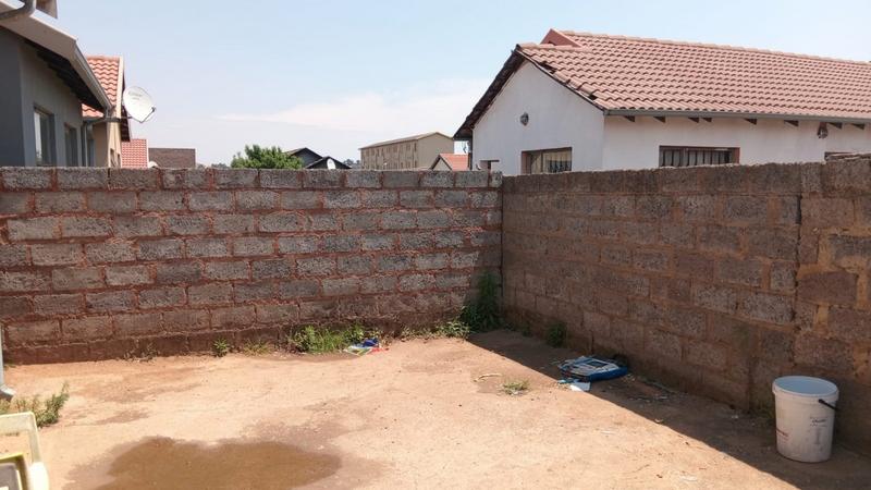2 Bedroom Property for Sale in Fleurhof Gauteng