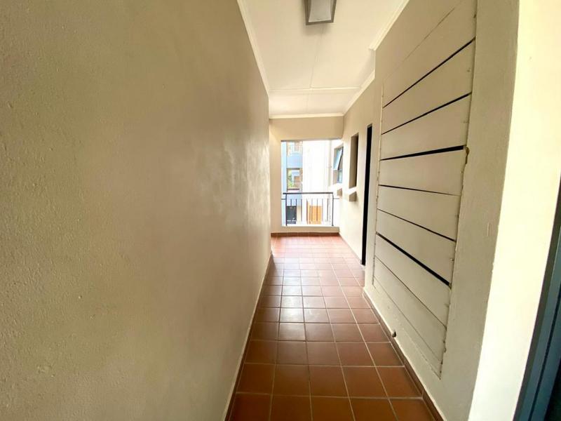 2 Bedroom Property for Sale in Oakdene Gauteng