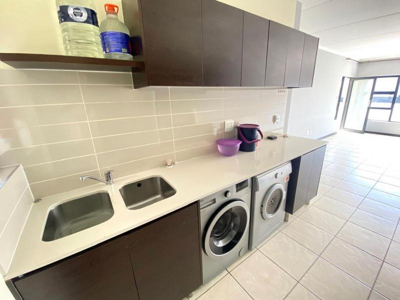 2 Bedroom Property for Sale in Oakdene Gauteng