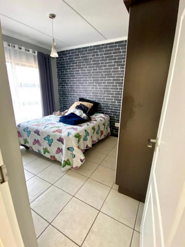 2 Bedroom Property for Sale in Oakdene Gauteng
