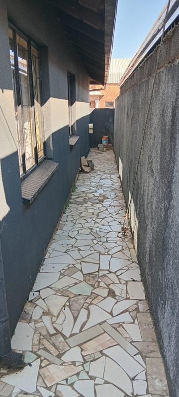 3 Bedroom Property for Sale in Protea North Gauteng
