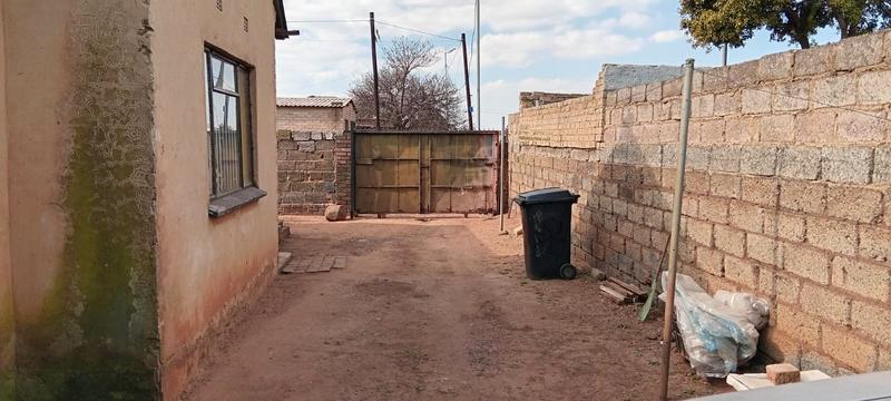 2 Bedroom Property for Sale in Thulani Gauteng