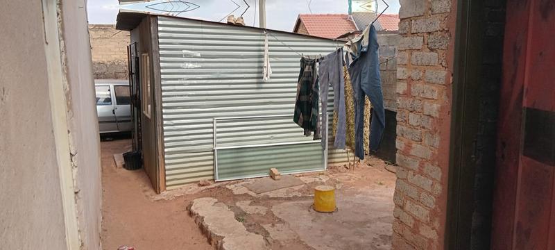 2 Bedroom Property for Sale in Thulani Gauteng