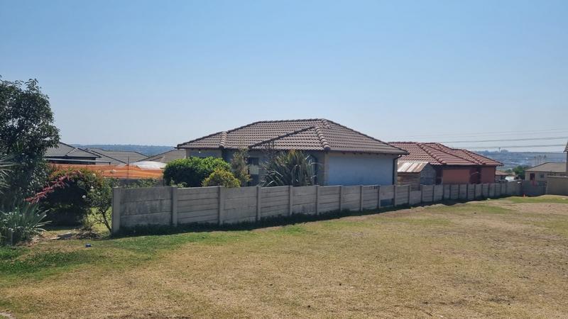 To Let 3 Bedroom Property for Rent in Waterfall View Gauteng