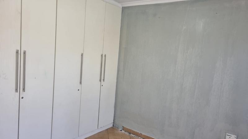 To Let 3 Bedroom Property for Rent in Waterfall View Gauteng