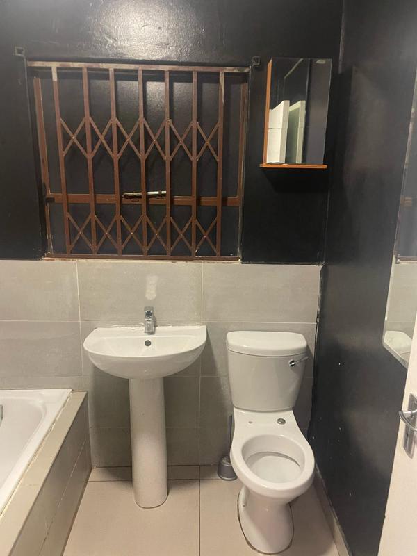 To Let 3 Bedroom Property for Rent in Waterfall View Gauteng
