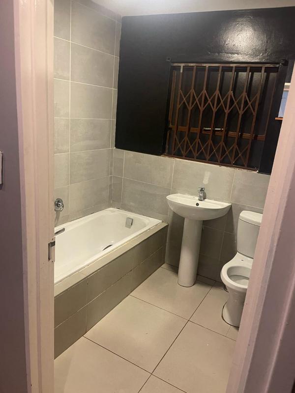 To Let 3 Bedroom Property for Rent in Waterfall View Gauteng