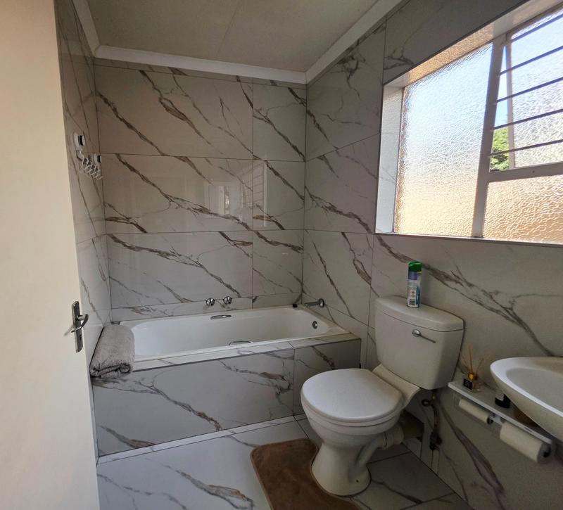 3 Bedroom Property for Sale in Glen Marais Gauteng