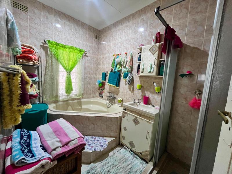 4 Bedroom Property for Sale in Dunnottar Gauteng