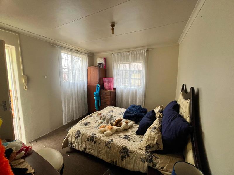4 Bedroom Property for Sale in Dunnottar Gauteng
