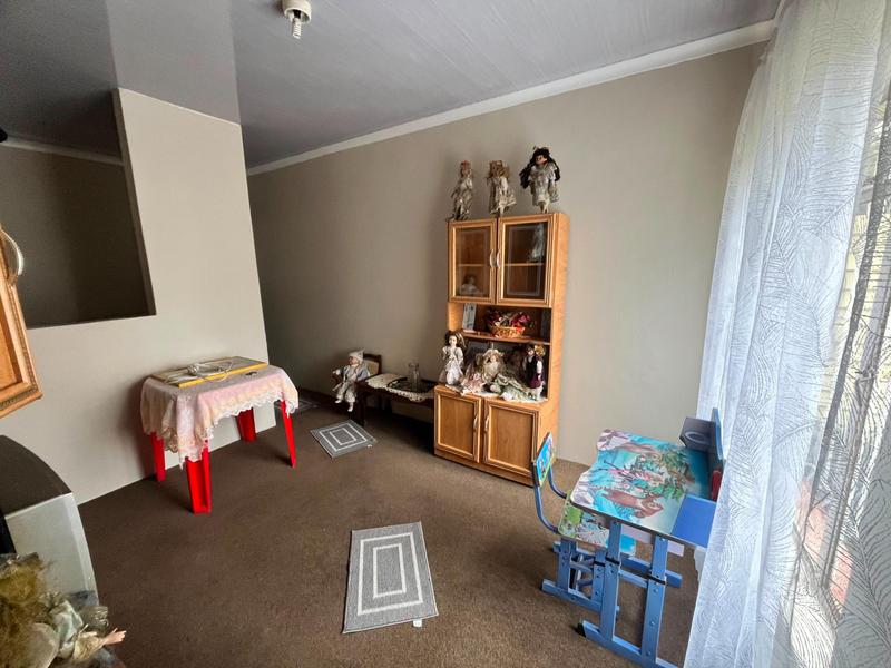 4 Bedroom Property for Sale in Dunnottar Gauteng