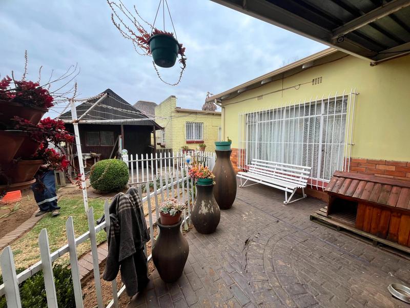 4 Bedroom Property for Sale in Dunnottar Gauteng